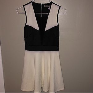 Rehab New Medium Black and White Dress